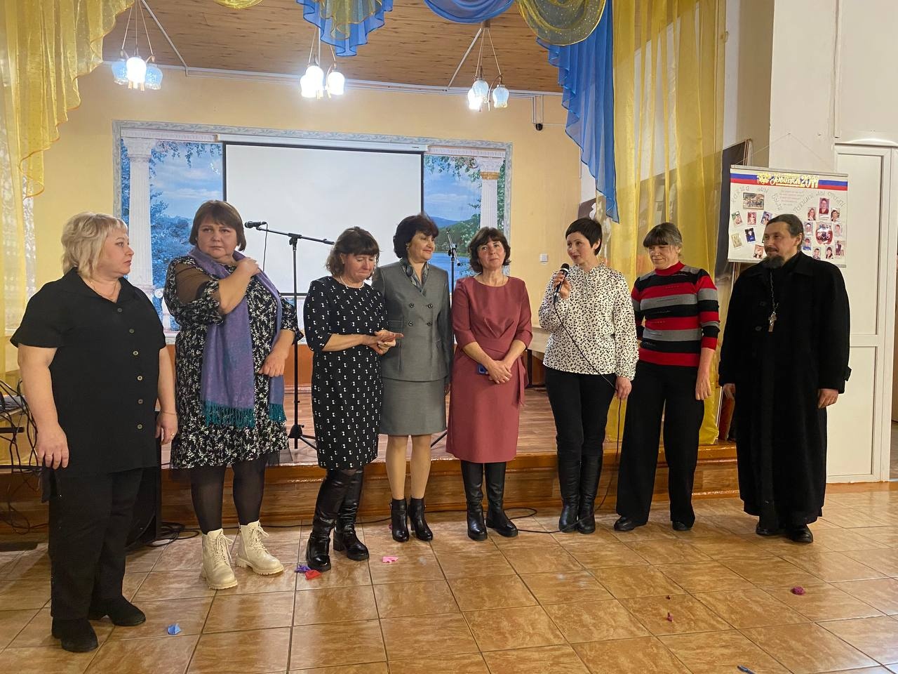 ВЕЧЕР ВСТРЕЧИ С ВЫПУСКНИКАМИ.....